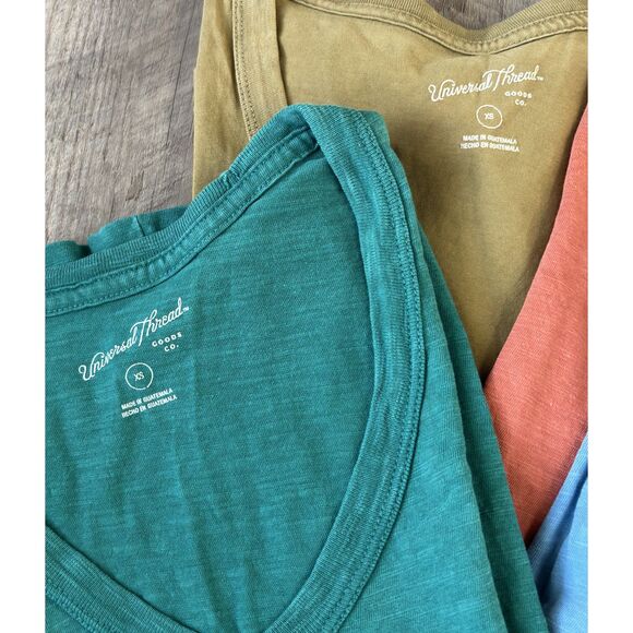 Lot Of 4 Universal Thread V Neck Short Sleeve Cotton T-Shirts Ladies Size XS - Picture 2 of 5